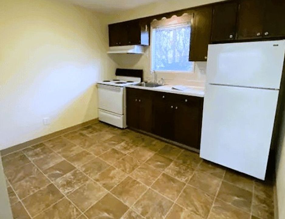 1st image of 158 Friendship Ave SE #8