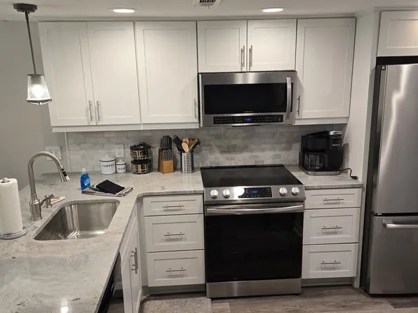 32 S Forest Beach Dr APT 58, Hilton Head Island, SC 29928