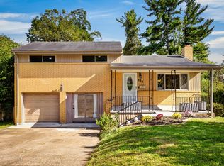 563 Sunnyfield Dr, Monroeville, PA 15146