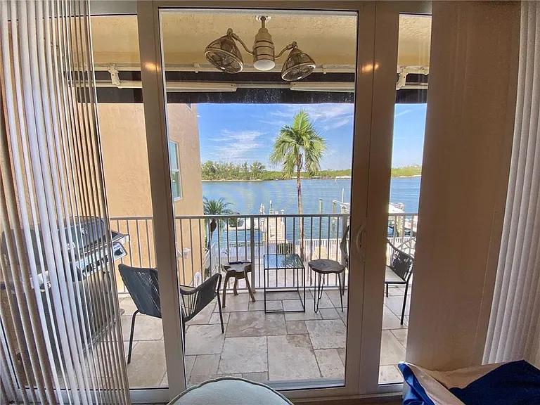 4230 N Ocean Dr — Photo 14