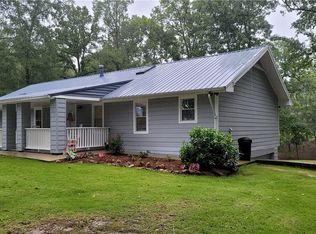 562 Oswichee Rd, Seale, AL 36875