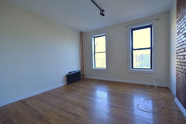 Rented by Uptown Flats LLC | media 6