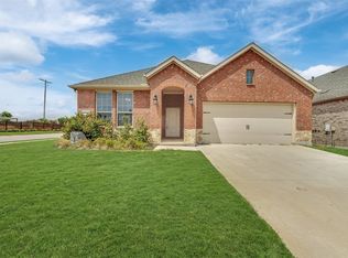 3303 Brady Starr Dr, Aubrey, TX 76227