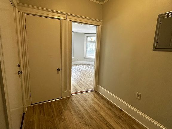 4th image of 12-14 Lyndhurst St #12-1F