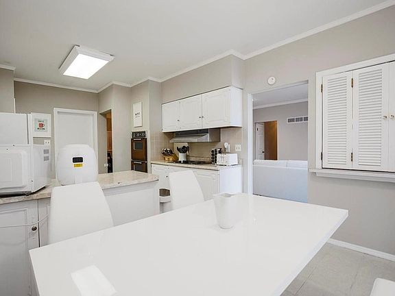 3rd image of 10315 Corbeil Dr APT C