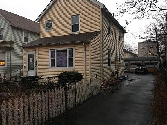 2nd image of 256 Sanford St