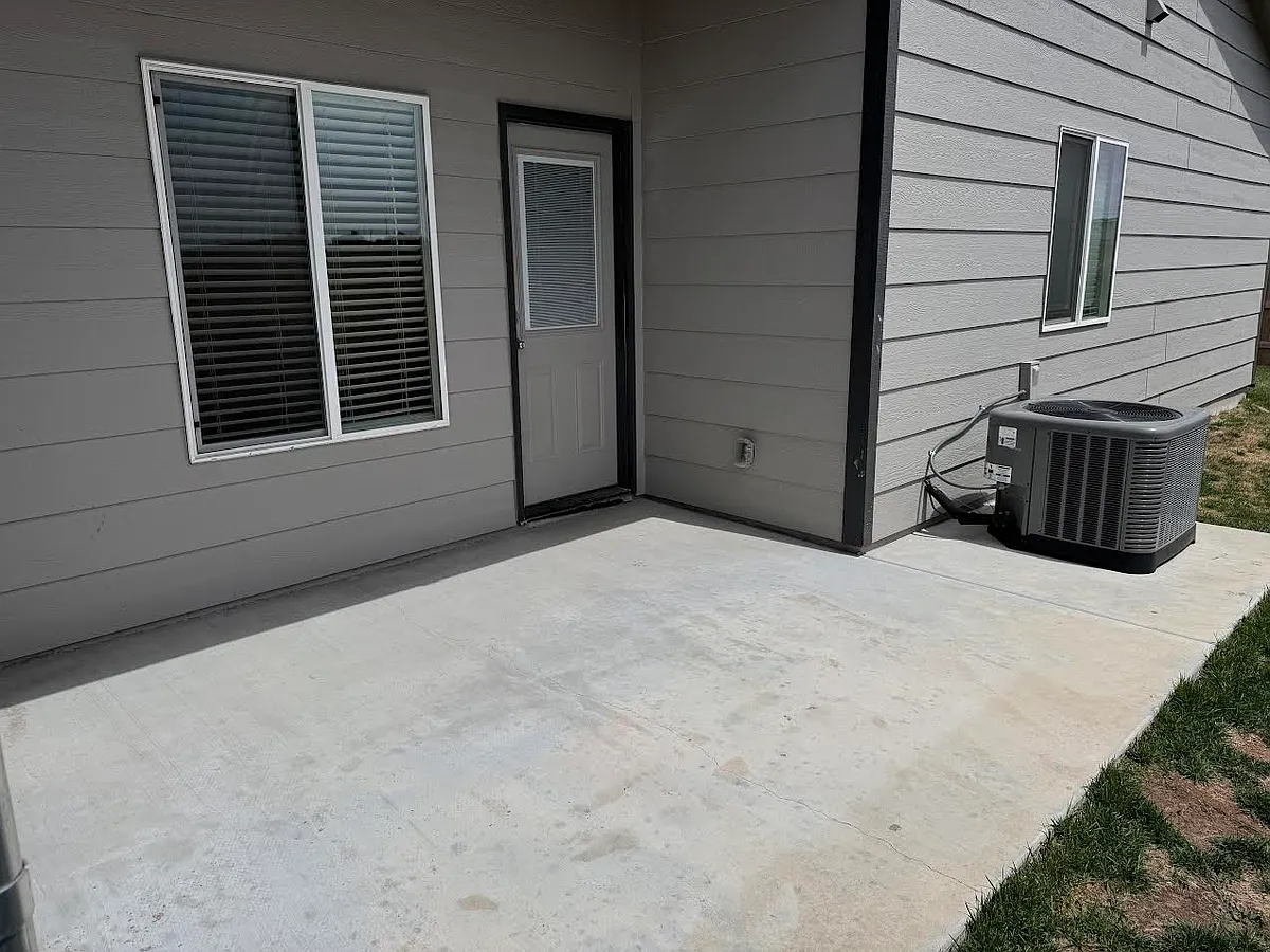 Building Photo - 9243 E Fox Pointe Ct