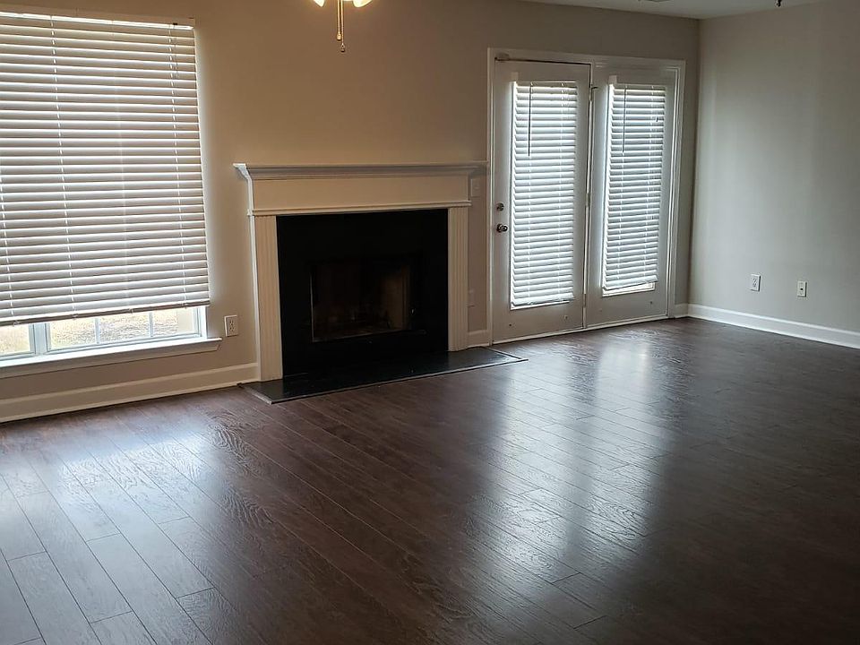 Living Room DiningRoom combo with fireplace