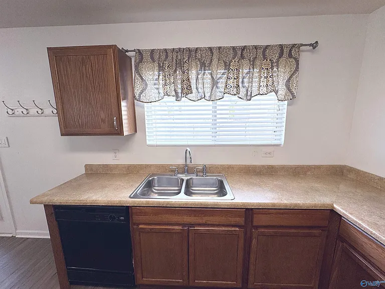 202 Sagebrook Dr — Photo 21