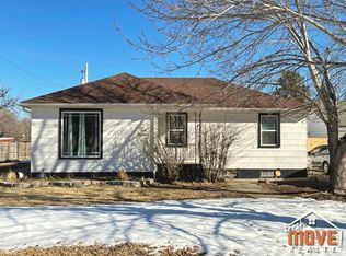 215 Cornell Ave, Liberal, KS 67901