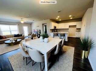 101 Stellamar Dr, Hutto, TX 78634