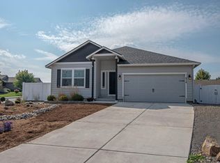 979 SW 24th Pl, Redmond, OR 97756