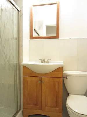 Rented by Aryeh Realty | media 18