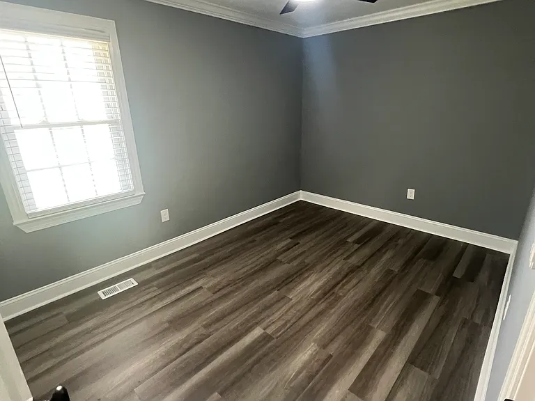 418 Clarendon Ave — Photo 13
