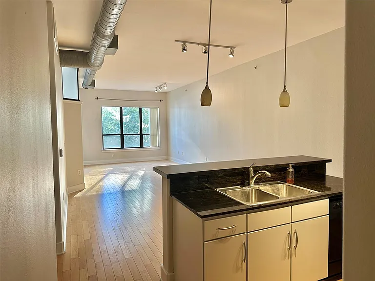 1901 Post Oak Blvd #3215 — Photo 11