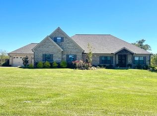747 Woodside Dr, Starkville, MS 39759