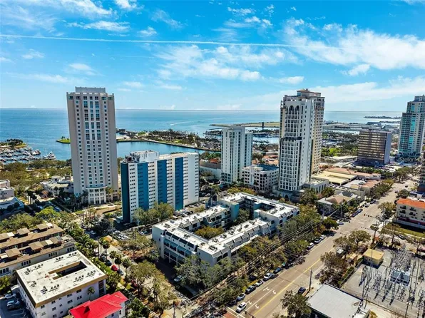 105 4th Ave NE Unit 220, Saint Petersburg, FL 33701