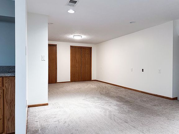 5th image of 6030 Western Ave