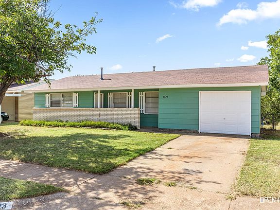 2nd image of 2723 Palmetto Dr