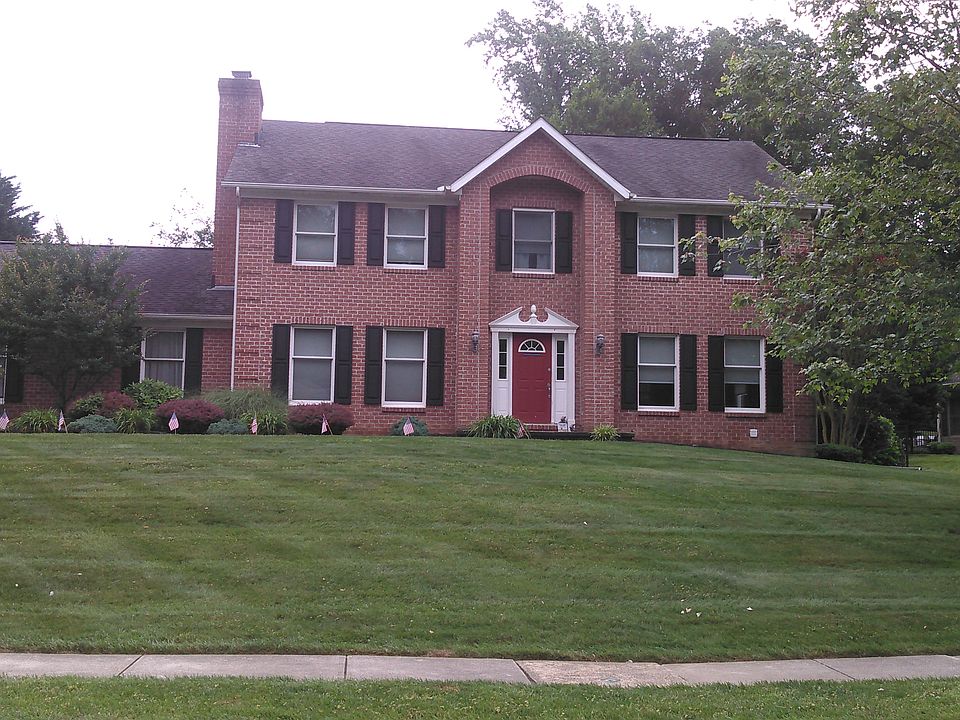 1st image of 815 Sidehill Dr