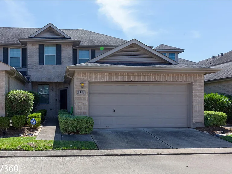 2943 Meadowglen Crst — Photo 3