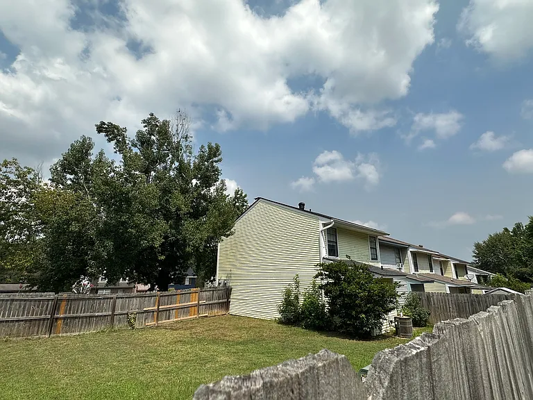 102 Wellington Pl — Photo 11