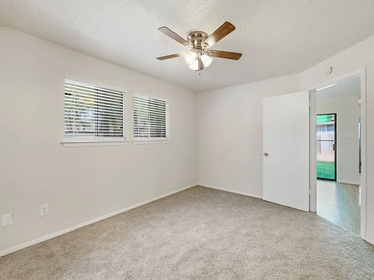2602 Colquitt Cv #A — Photo 19