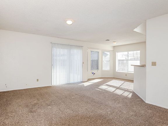 4th image of 7049 W Tuckey Ln