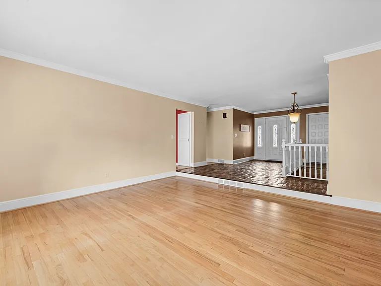 14188 Ramblewood St — Photo 5