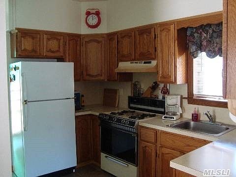 3rd image of 217 Hill Ave