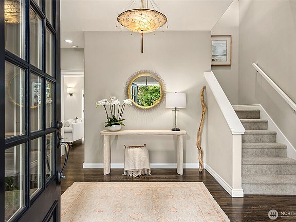 5th image of 7551 Madrona Drive NE