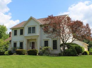2588 W Blackthorn Cir, Hudson, OH