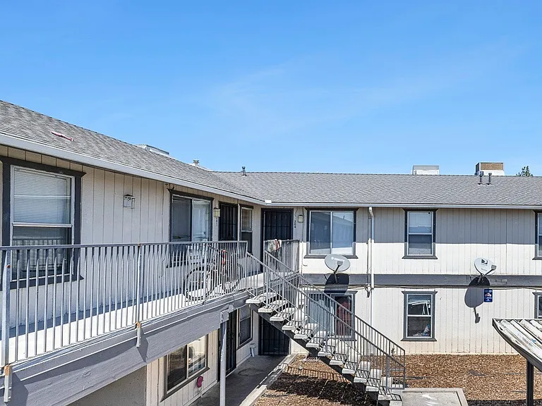 1911 E Saginaw Way #202 — Photo 1
