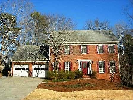 Large Home On Large Private Lot