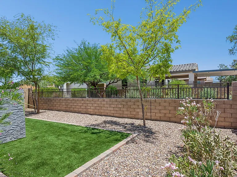 10445 E Tesla Ave — Photo 29