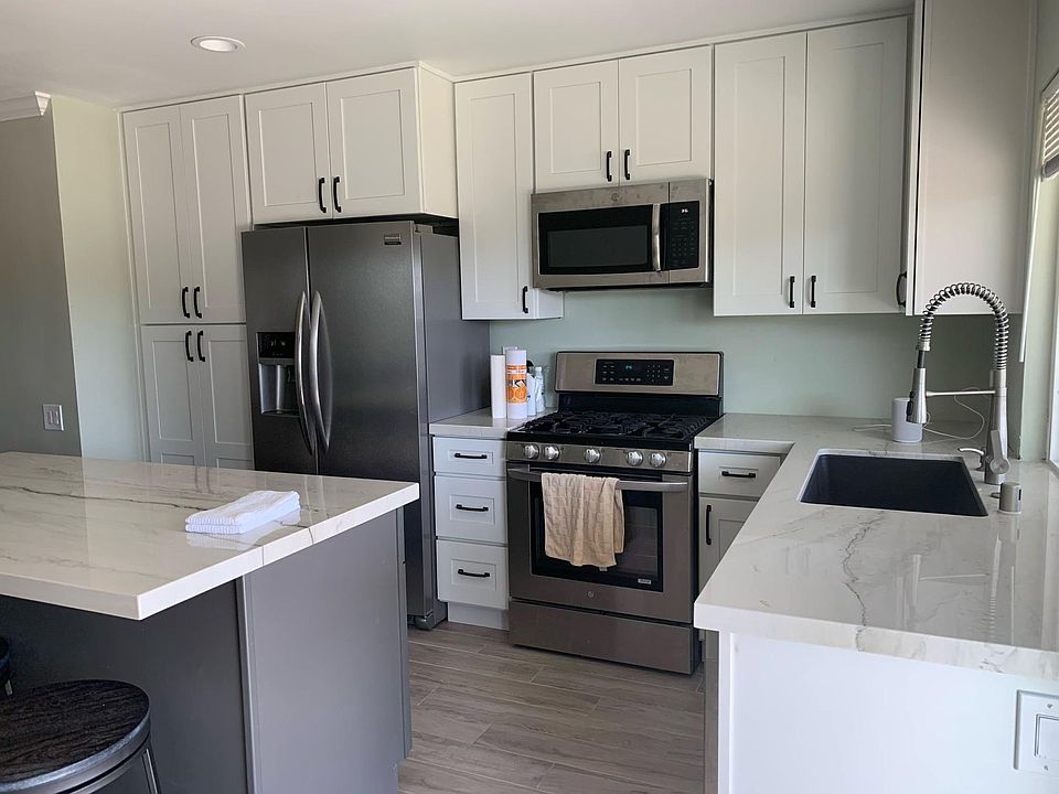 1st image of 1824 Sandalwood Pl