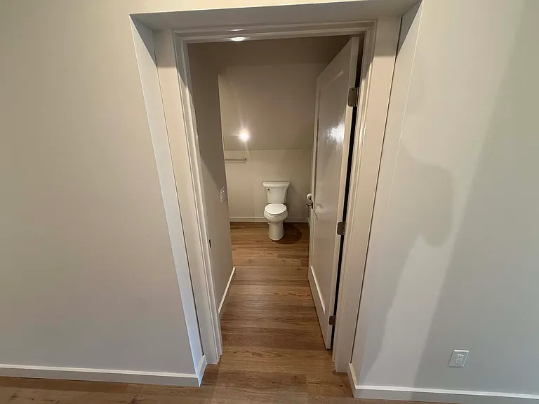 20 W 3rd St #3 — Photo 18