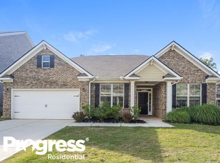 185 Fanleaf Dr, Fairburn, GA 30213