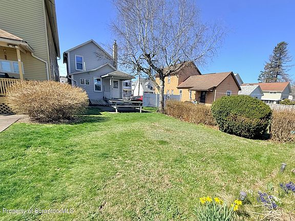 4th image of 313 Dolph St