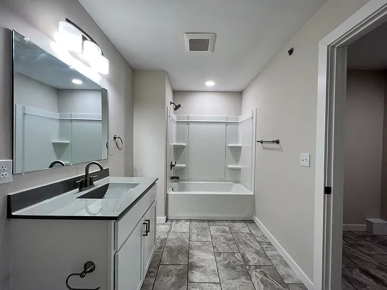 950 S Hebron Ave — Photo 26