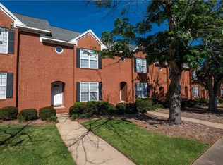 1221 N Dean Rd, Auburn, AL 36830