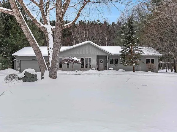 2317 Pinecrest St, Harbor Springs, MI 49740