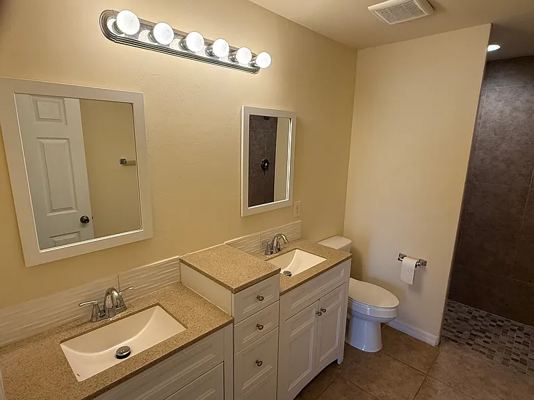 4131 SW 8th Pl #4131 — Photo 10