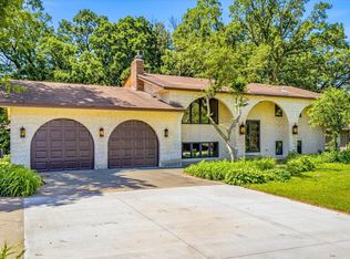 316 Colleen Ave, Shoreview, MN 55126