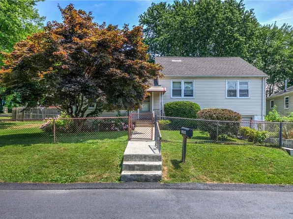 186 N Lawn Avenue, Elmsford, NY 10523