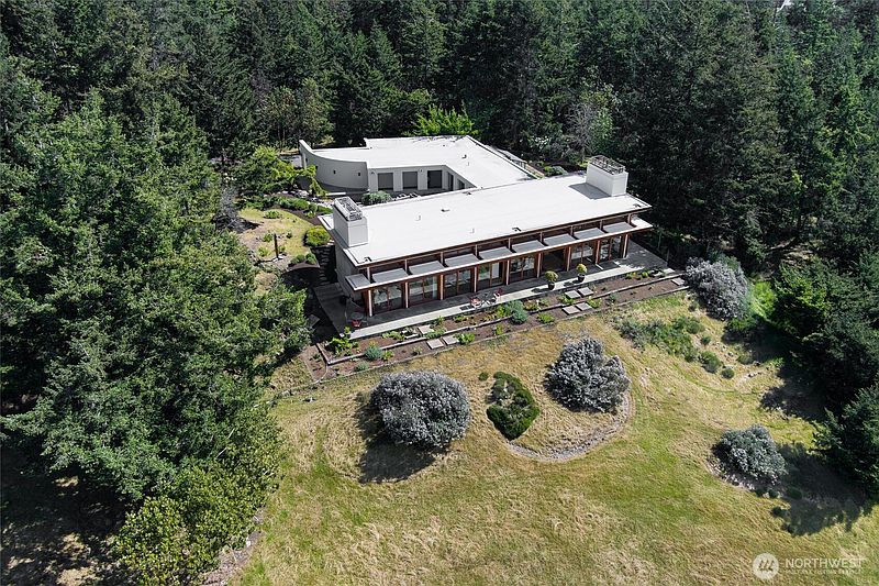 4th image of 653 Hannah Road