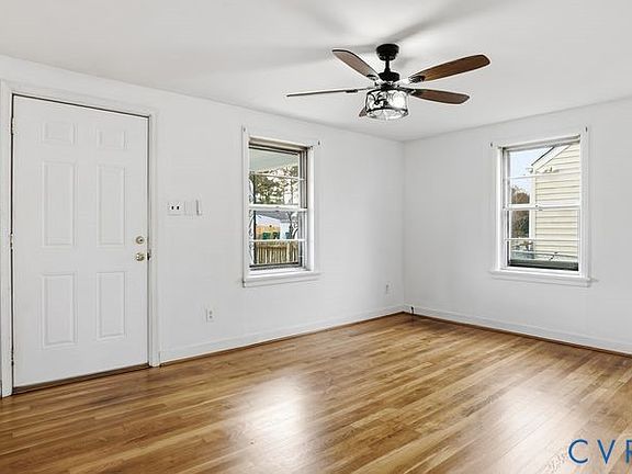 3rd image of 2424 Alycia Ave