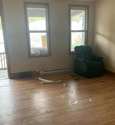 5th image of 120 W Railroad St