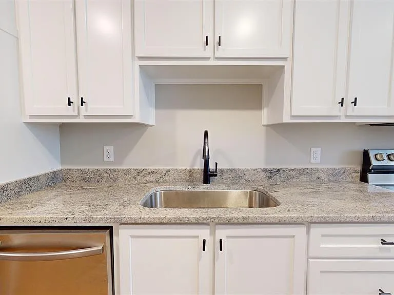 3016 Kershaw St #2 — Photo 7