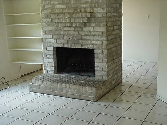 5th image of 18539 Lippizaner Dr